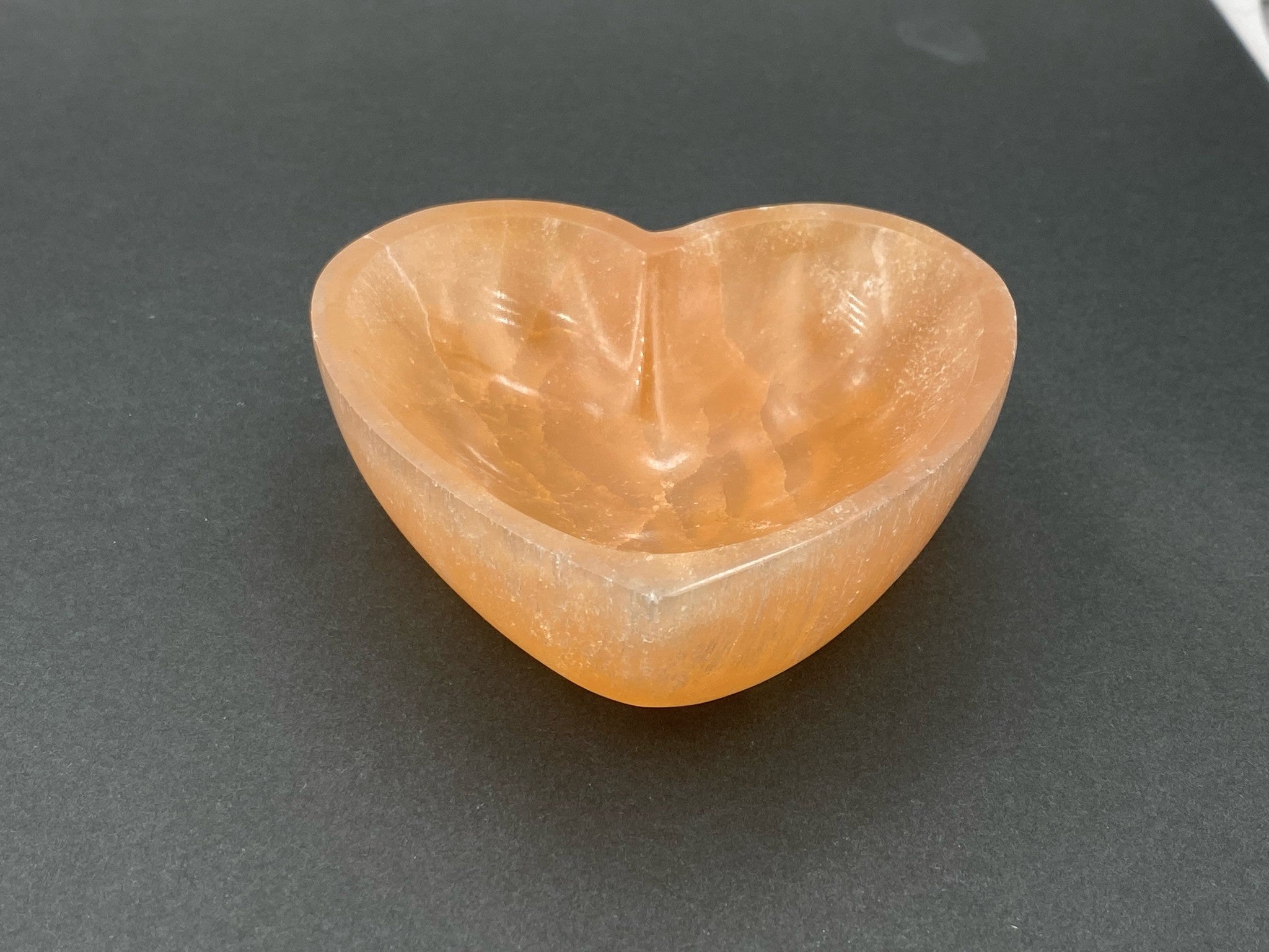 Bol de selenite coeur - vue 4