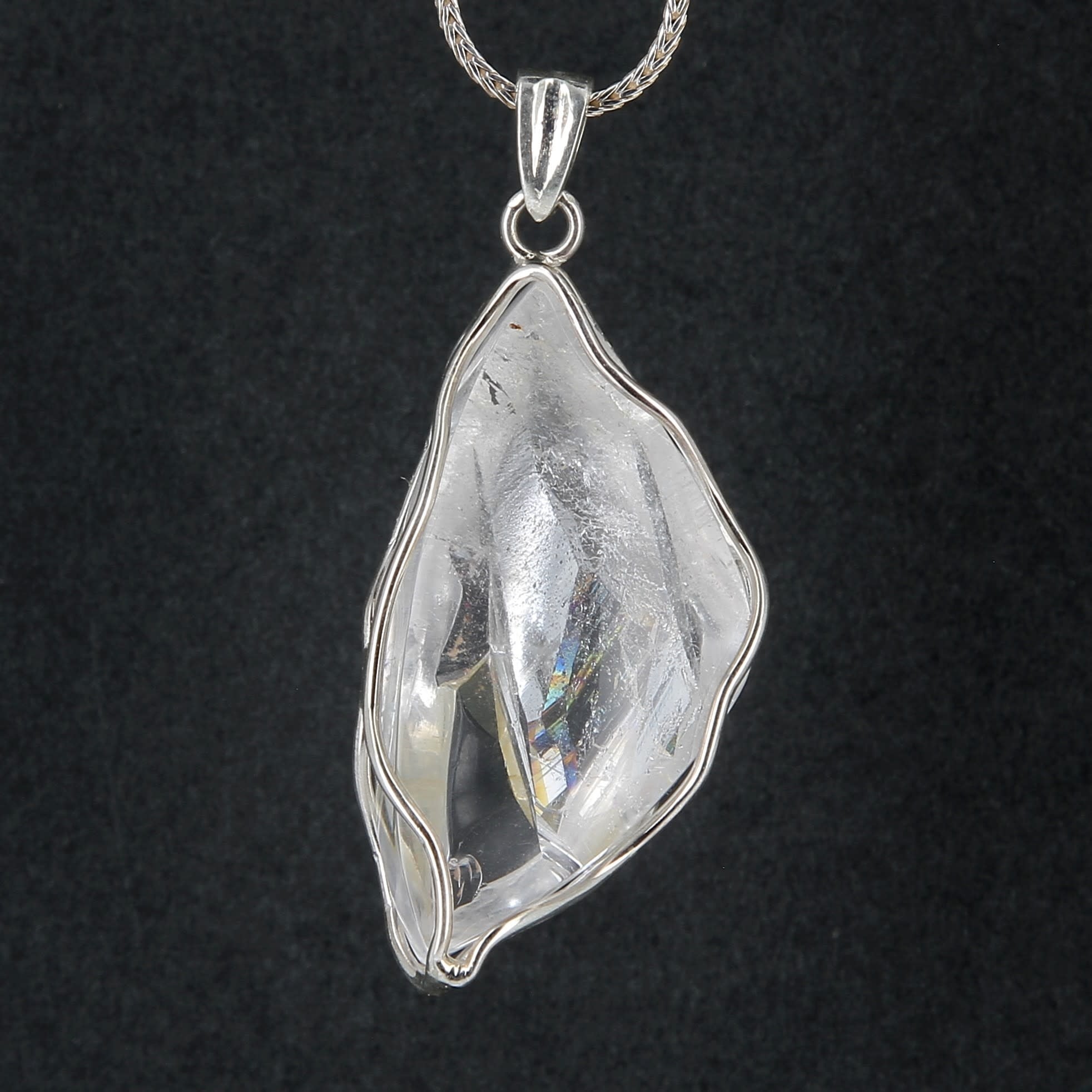 Pendentif Cristal de Roche avec Prisme Négatif cerclé Ag925 - vue 3