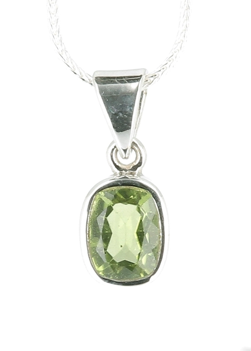 Pendentif péridot rectangle cerclé Ag925