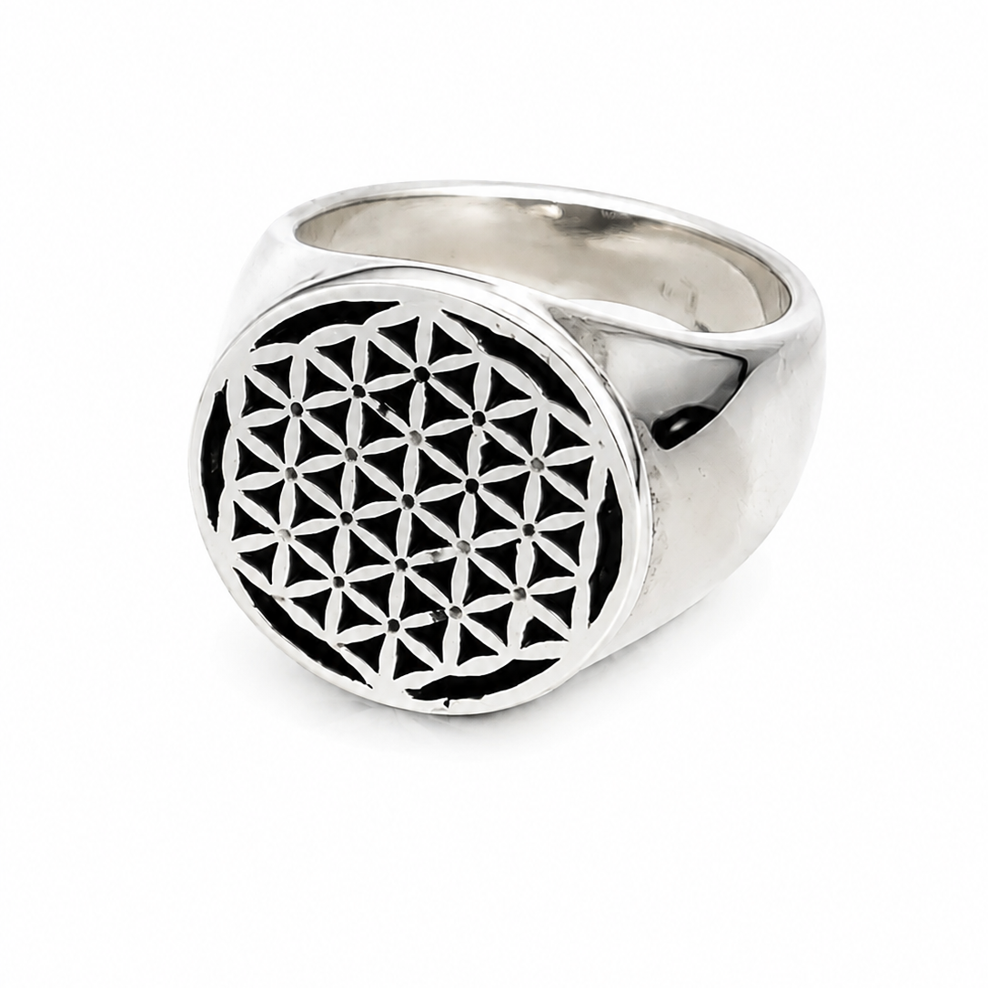 Bague en argent à motif fleur de vie